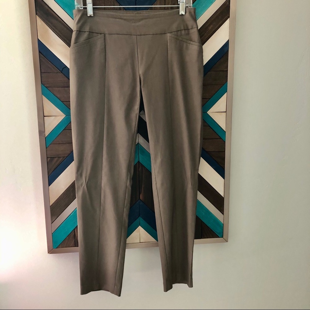 EUC Chico’s Cropped Skinny Pants Size 00